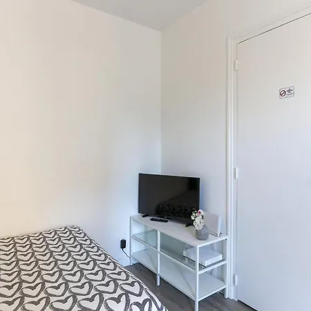 Apartment Orsay Cosy Studio *