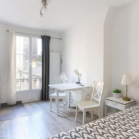 Orsay Cosy Studio