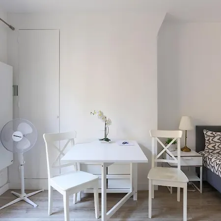 Orsay Cosy Studio